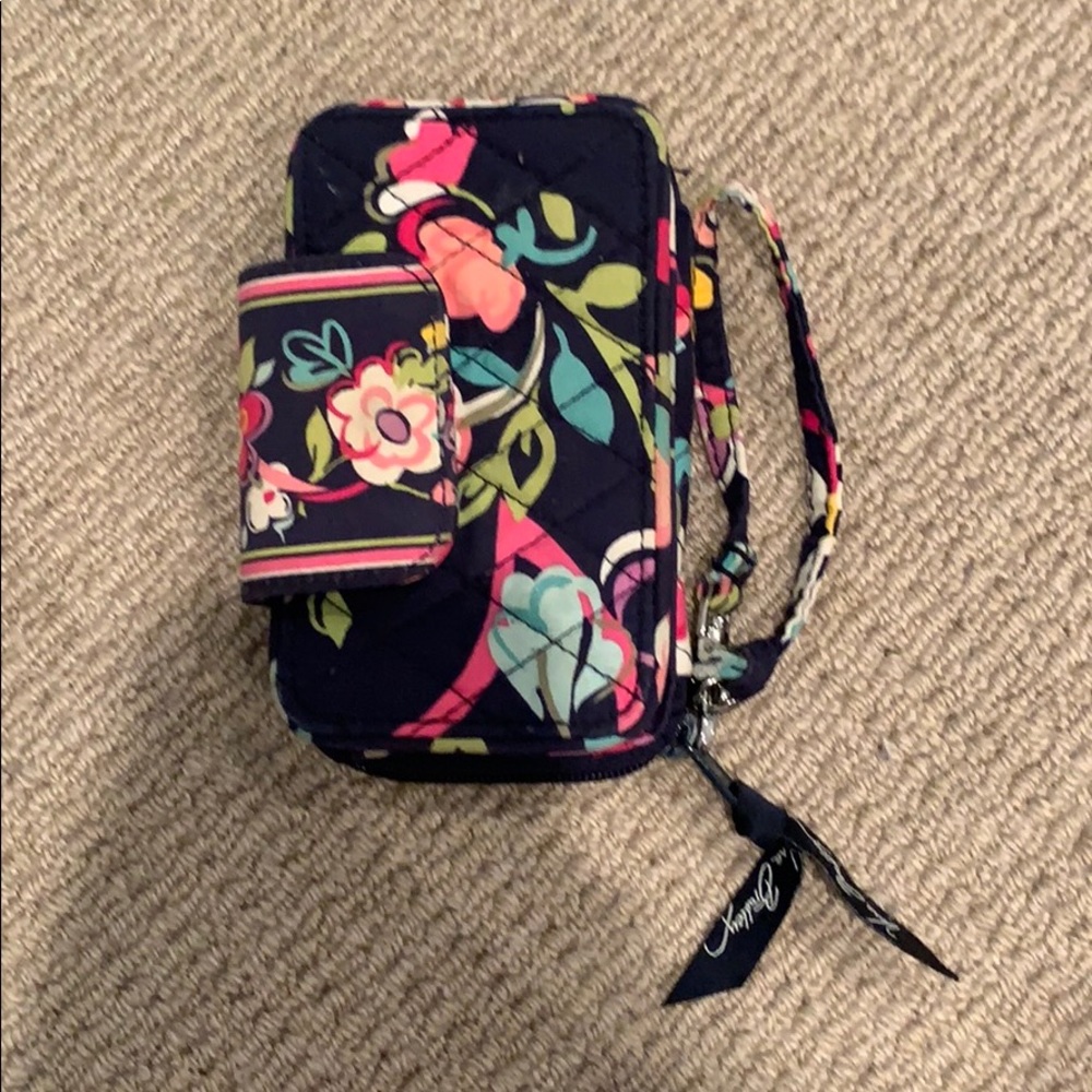 SUPER cute Vera Bradley wristlet
